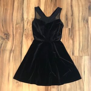 Black Jump Apparel Dress (Size 1/2)
